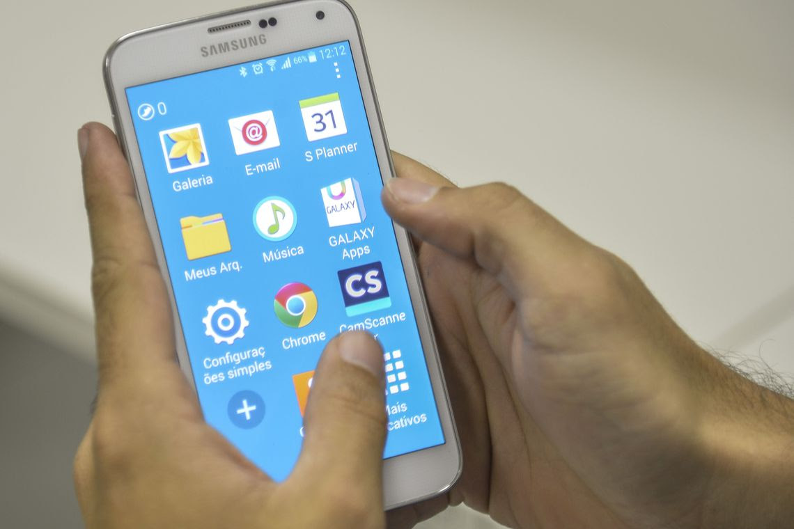 Celulares irregulares começam a receber mensagens de bloqueio a partir de segunda-feira (7)