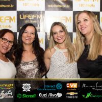 Glamour (212) Copy_Easy Resize.com