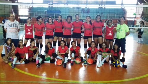 Equipes de Voleibol iniciam preparação para competições