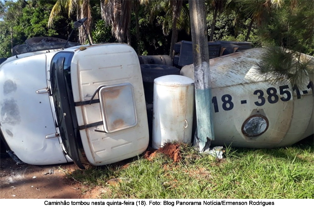 Motorista perde o controle da direção e tomba caminhão carregado com concreto em via de acesso à SP-563 em Tupi Paulista