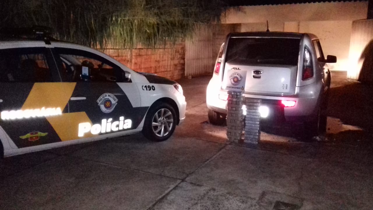 Condutor é preso conduzindo veículo carregado com cocaína na SP-425 em Parapuã