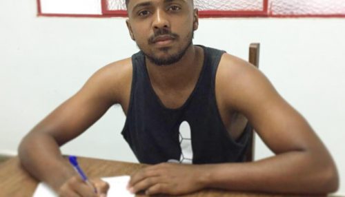 Meia de Parapuã assina contrato com a equipe do Democratas de Sete Lagoas, MG