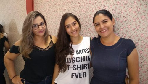 Equipe de promoções e eventos da Life FM evidenciando parceiros neste sábado