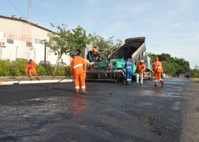 Obras de recapeamento no valor de R$ 2 milhões são retomadas em Adamantina
