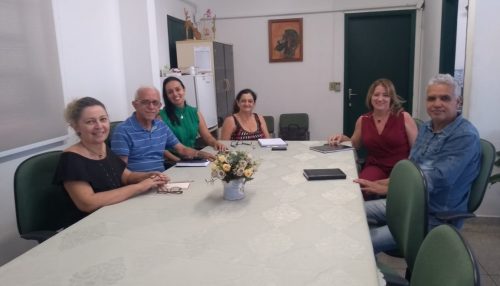 Projeto Embrace leva conscientização sobre bullying às Redes Municipal e Estadual de Ensino