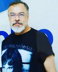 Coluna Opinião do site Life FM – Sérgio Barbosa - U2: “UNDER A BLOOD RED SKY”