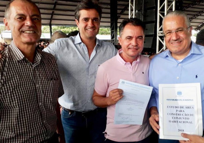 Prefeito de Mariápolis, Val Dantas, reivindica construção de casas populares ao presidente da CDHU