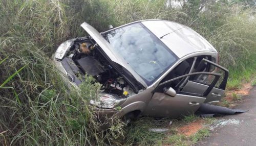 Acidente na vicinal que liga Adamantina a Mariápolis deixa duas pessoas feridas