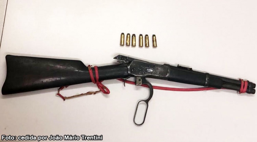 Polícia Civil de Iacri apreende carabina em moradia de propriedade rural do município