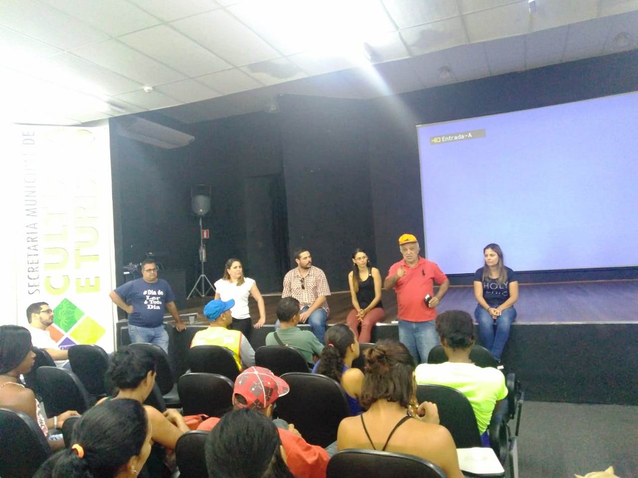 Prefeitura de Adamantina realiza encontro para formação de Associação de Catadores de materiais recicláveis