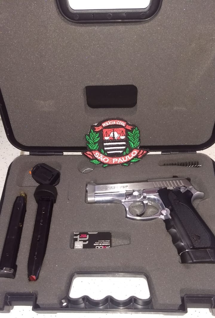 Polícia Civil apreende a arma e outros objetos relacionados ao feminicídio ocorrido em Adamantina