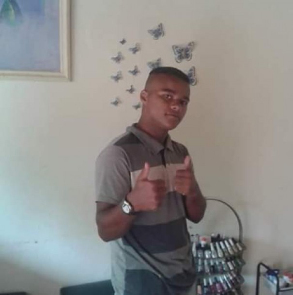 Família de Rinópolis procura jovem desaparecido