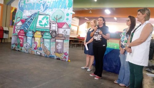 Secretaria de Educação de OC comemora 1 ano do Projeto “Dê uma mão para o nosso Coletor”