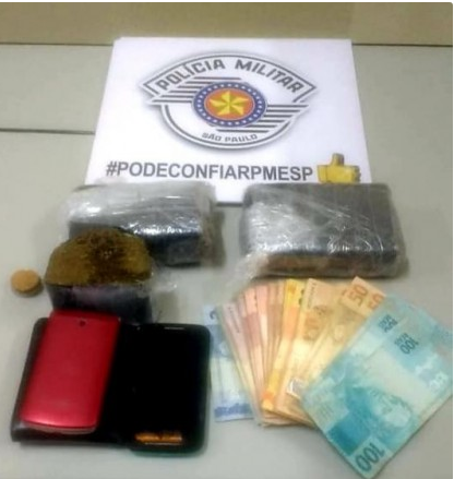 Polícia Militar de Osvaldo Cruz apreende quase 1kg de maconha e R$ 1,5 mil em dinheiro