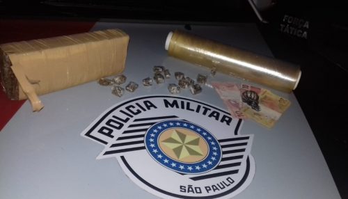Quase um kg de maconha pronto para ser fracionado e vendido foi apreendido e dois traficantes presos em Adamantina