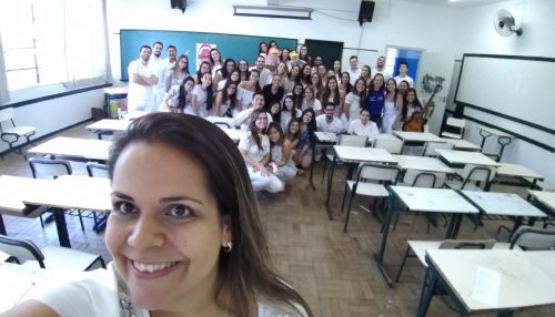 Odontologia e bolsistas do Residência Pedagógica desenvolvem ações lúdicas na escola Fleurides para prevenir câncer bucal