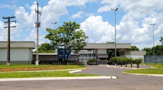 Presos fazem agentes e professor de reféns na Penitenciária de Junqueirópolis