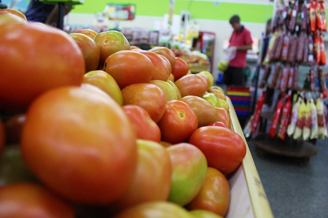Alta no preço do tomate é justificada pela pouca oferta no mercado