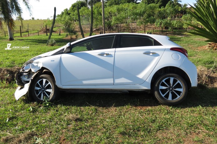 Acidente entre dois veículos deixa idoso ferido na via de acesso a rotatória da SP-294 a Tupi Paulista