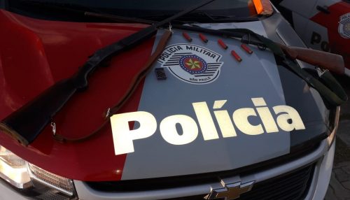 Polícia Militar de Lucélia detém morador de propriedade rural em posse de armas de fogo