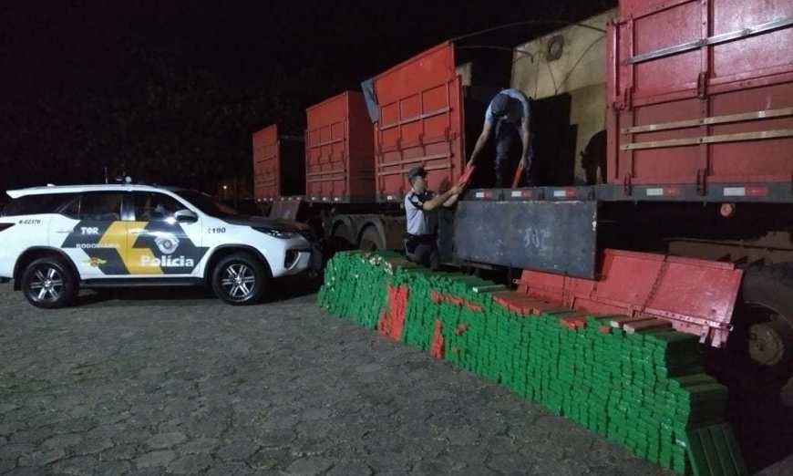 Polícia Rodoviária apreende carreta “recheada” com quase uma tonelada de maconha na SP-294
