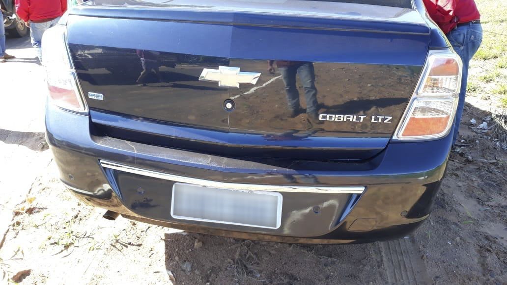 Carro de Junqueirópolis é alvejado por tiros no Paraná e dois homens morrem