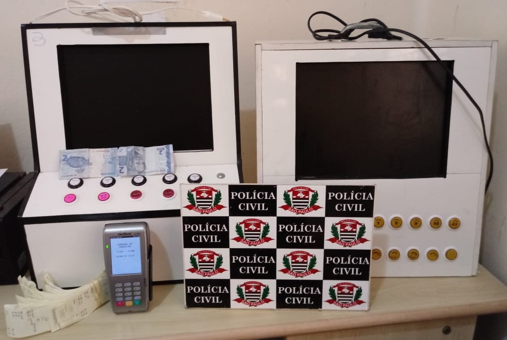 Ação da Polícia Civil apreende máquinas de caça-níquéis e de jogo de bicho em Panorama