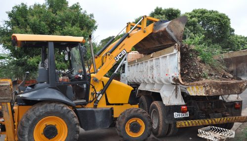Recolhimento de materiais inservíveis executado pela Prefeitura de Adamantina segue até sábado na Vila Jardim