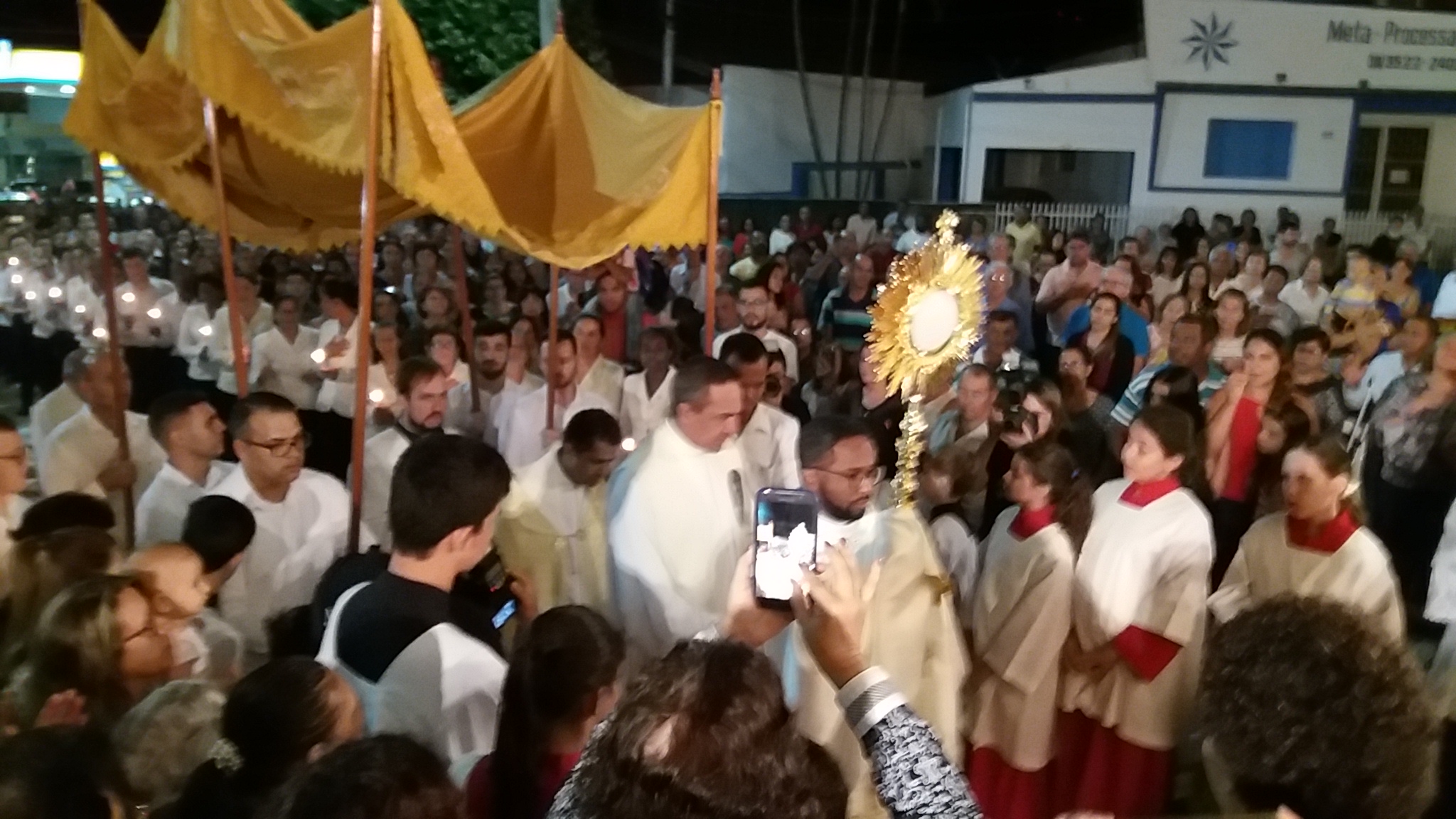 Adamantina celebra o feriado de Corpus Christi