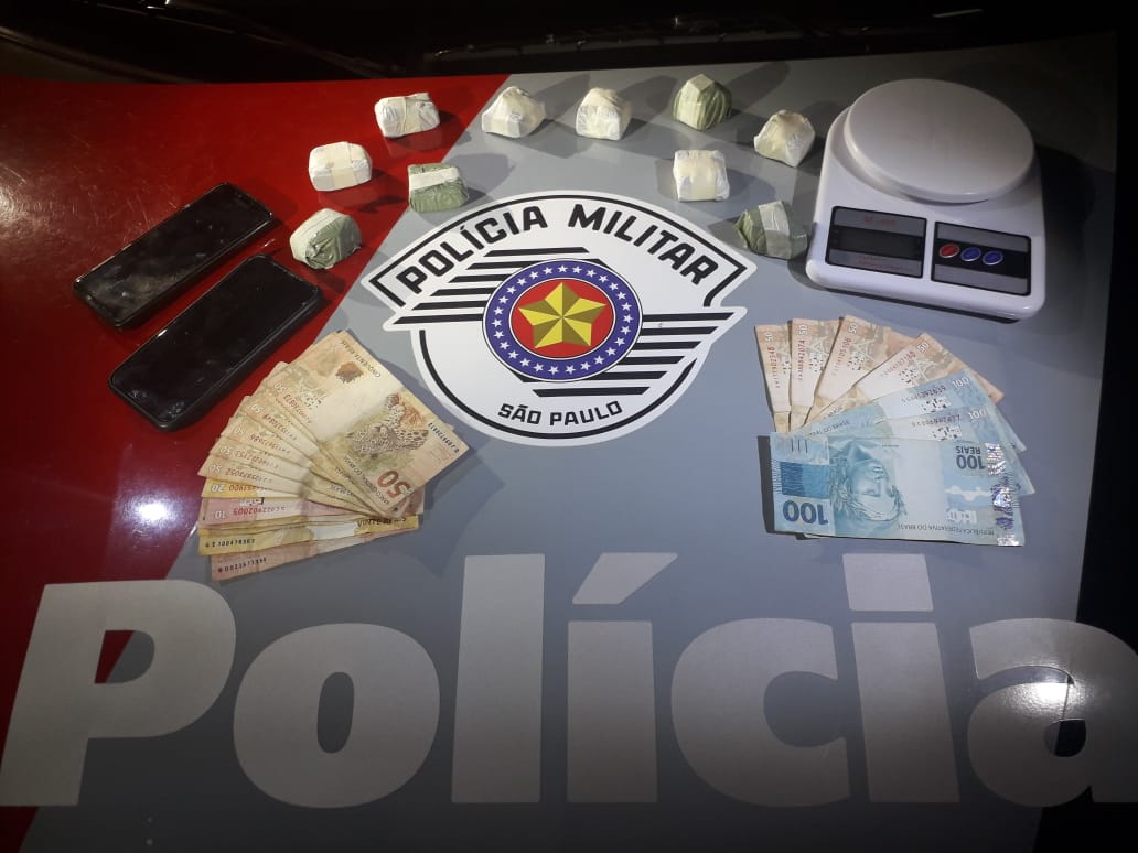 Polícia Militar de Adamantina usa serviço de inteligência para combater o tráfico e prende três pessoas