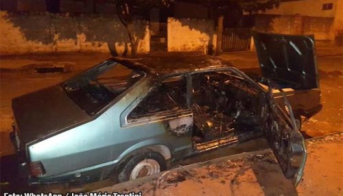 Homem é detido acusado de atear fogo no carro da ex-companheira em Iacri