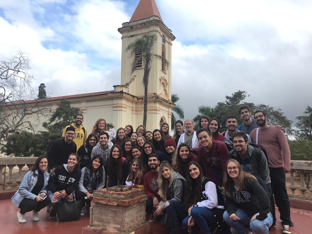Alunos de Medicina participam de curso sobre hanseníase no Instituto Lauro de Souza Lima