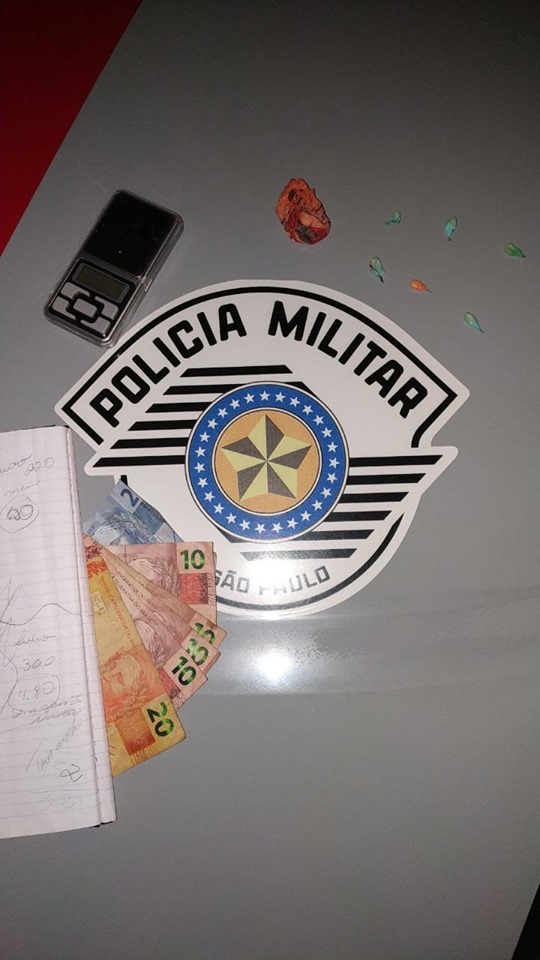 Polícia Militar prende mulher por tráfico de drogas em Dracena