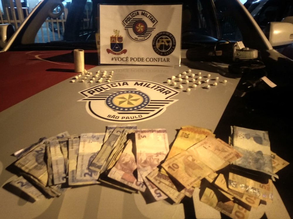 Homem é preso com 23 porções de cocaína e 25 pedras de crack, em Junqueirópolis