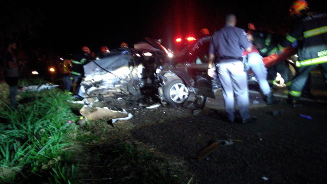 Acidente grave deixa quatro vítimas fatais na Rodovia Júlio Budisk em Alfredo Marcondes