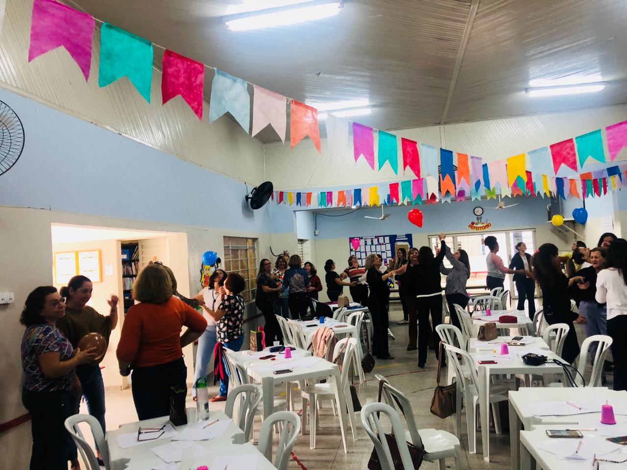 Secretaria Municipal de Educação de Adamantina encerra semestre com formação dos profissionais que atuam na pasta