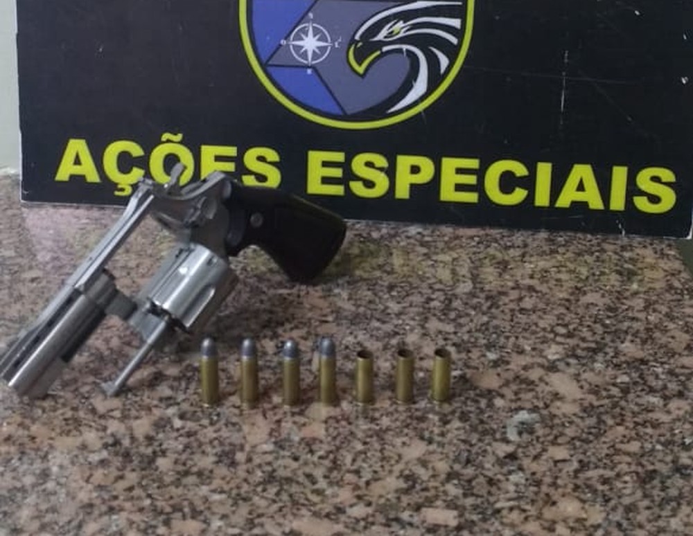 Revólver e munições são apreendidos pelo Baep em Presidente Venceslau