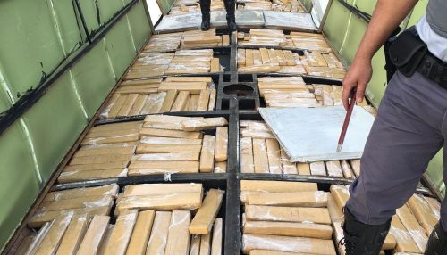Ônibus lotado de maconha é apreendido pela Polícia Militar Rodoviária