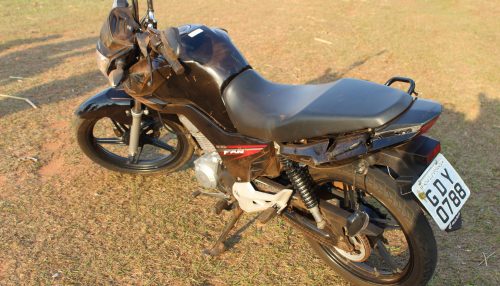 Duas mulheres ficam feridas ao cair de moto na vicinal do Oásis