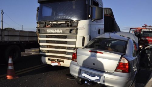Acidente grave no trevo do bairro Venda Branca deixa dois idosos feridos