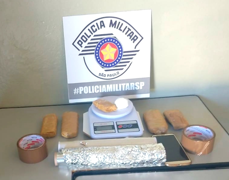 Polícia Militar de Osvaldo Cruz prende traficante e faz apreensão de expressiva quantidade de cocaína