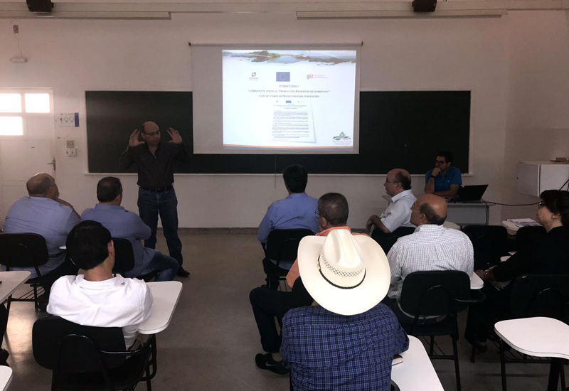 Comitiva centro-americana e equipes técnicas de Adamantina fazem reunião sobre plano de trabalho em conjunto