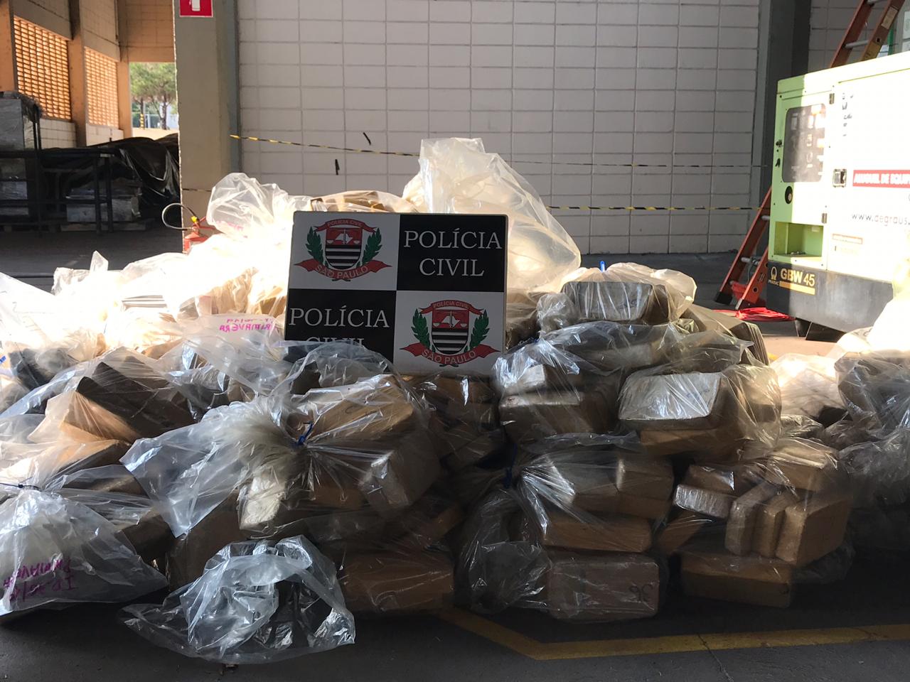 Polícia Civil da área de Presidente Venceslau incinera mais de 1 tonelada de drogas