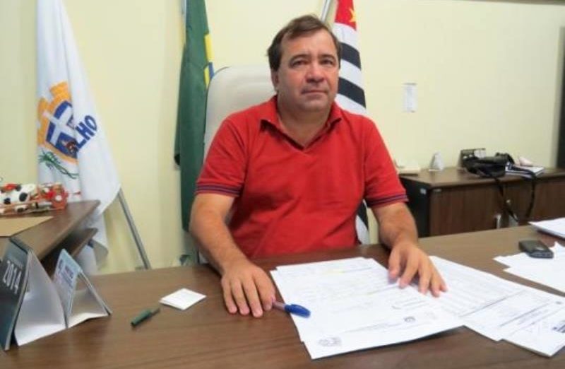 O ex-prefeito de Salmourão, José Luiz Rocha Perez, comunica a sua saída do PSDB, partido que integrou por mais de 20 anos