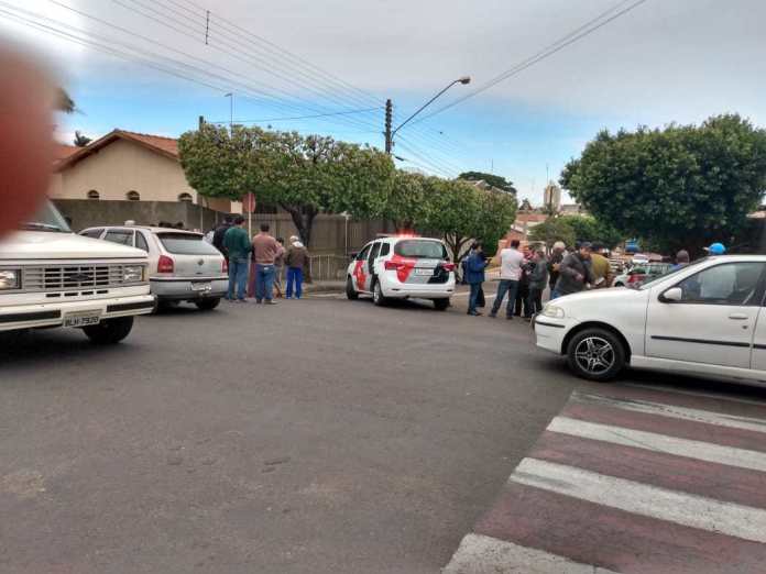 Policial Civil aposentado e Comerciante que teve casa leiloada recebe Oficial de Justiça e compradora da casa a tiros em Dracena