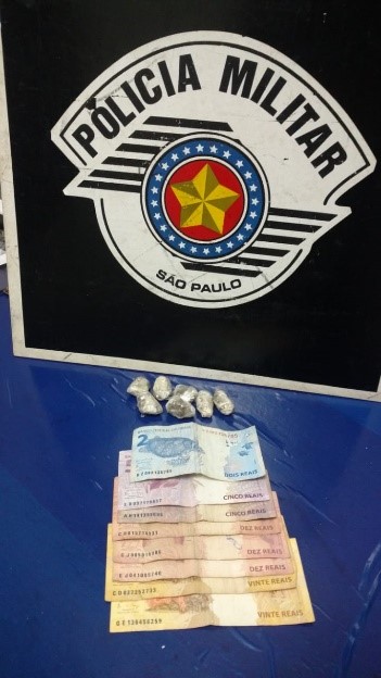 Homem é preso pela Polícia Militar em Ouro Verde por tráfico de drogas