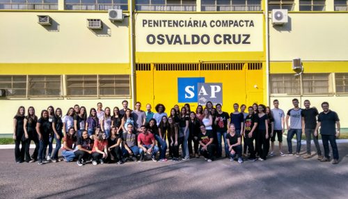 Alunos de Direito e Serviço Social da UniFai visitam a Penitenciária de Osvaldo Cruz