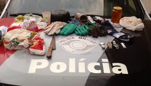 Polícia Militar recupera todos os produtos subtraídos e prende tio e sobrinhos em flagrante