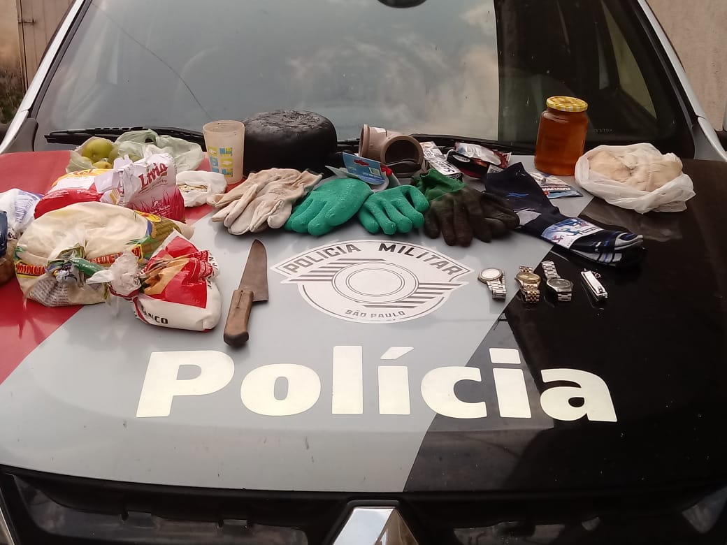 Polícia Militar recupera todos os produtos subtraídos e prende tio e sobrinhos em flagrante