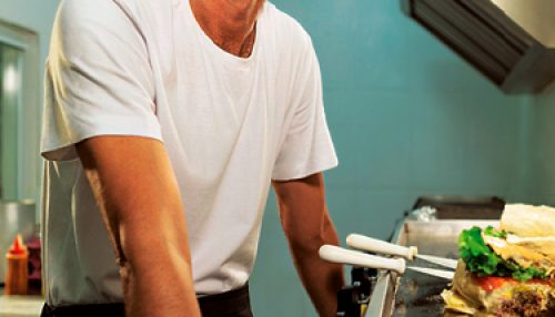 Conectados pelos impactos positivos do cooperativismo, moradores de Marília (SP) e Campo Grande (MS) são personagens de campanha nacional do Sicredi